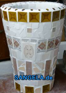Märchen - Mosaikblumentopf aus Keramikfliesen